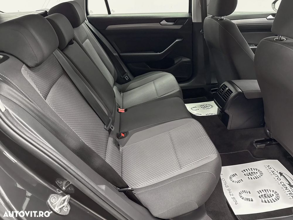 Volkswagen Passat 2.0 TDI SCR Business - 17