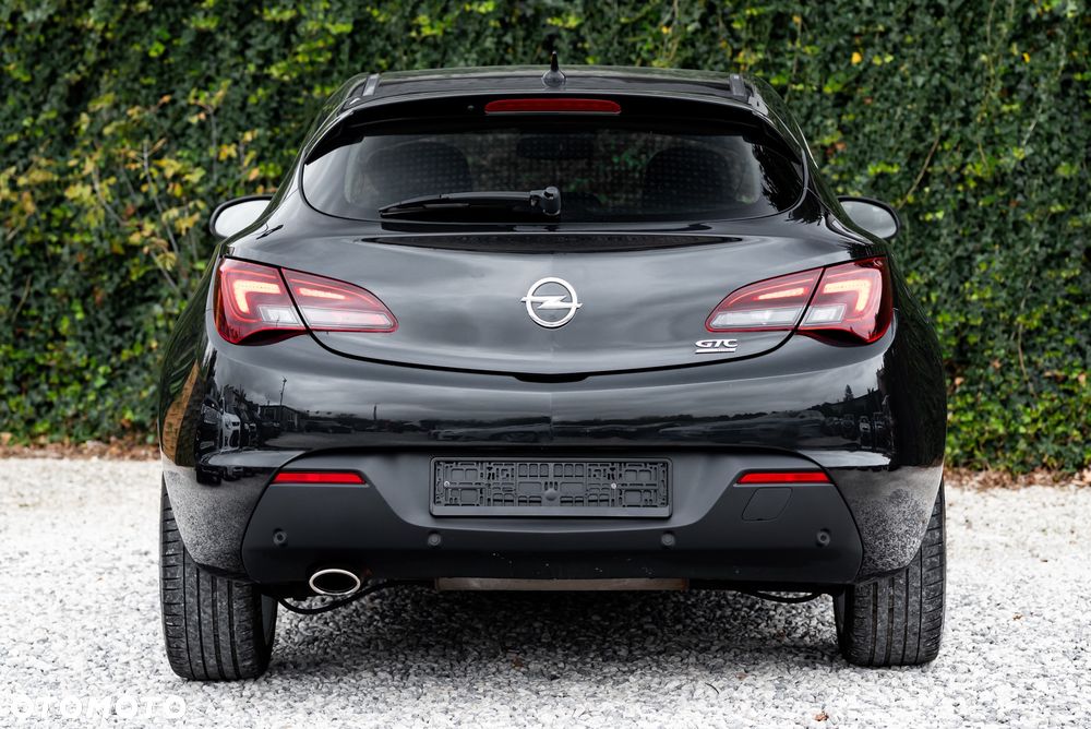 Opel Astra IV GTC 1.6 T Sport - 8