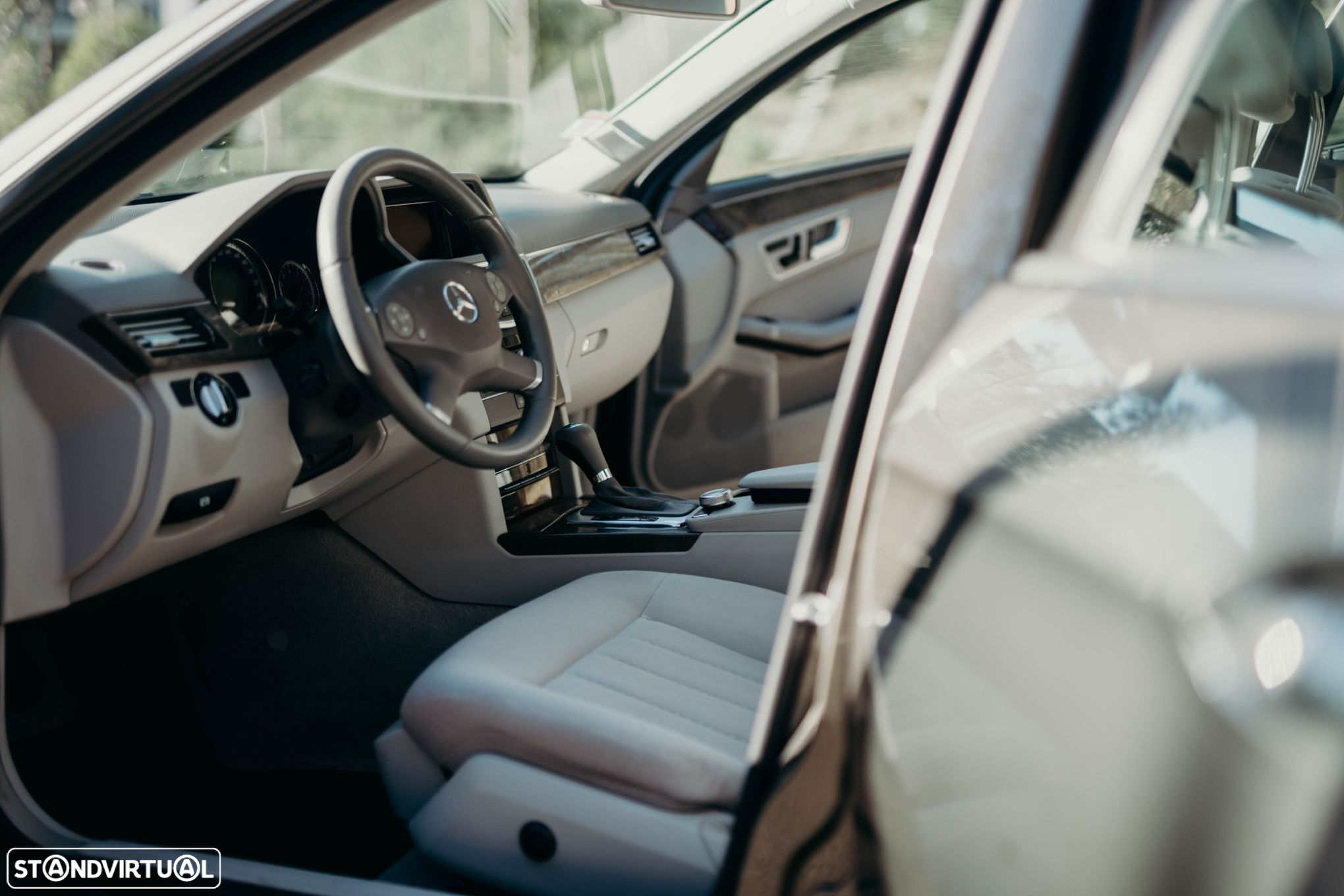 Mercedes-Benz E 250 CGi Elegance BlueEfficiency - 50