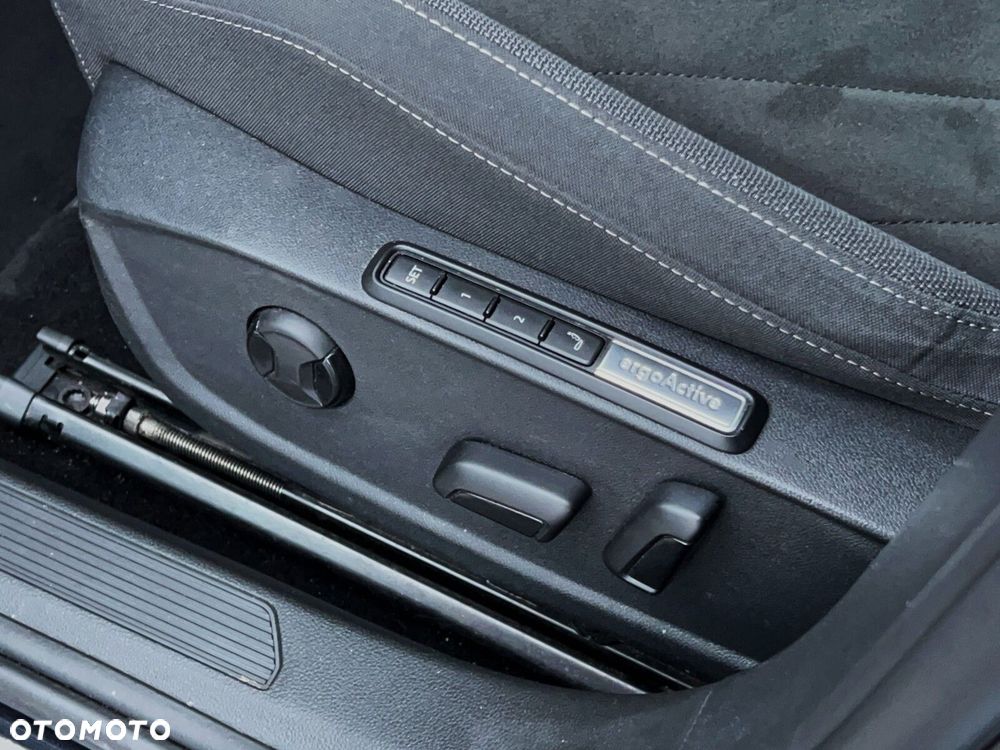 Volkswagen Golf 2.0 TDI Style DSG - 18