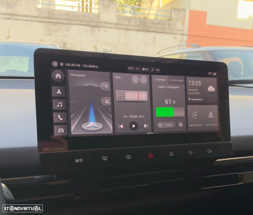 MG MG4 64 kWh Luxury - 17