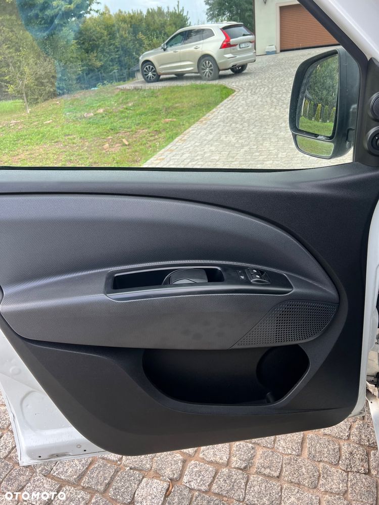 Fiat Doblo - 17