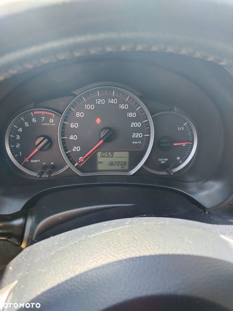 Toyota Yaris - 8