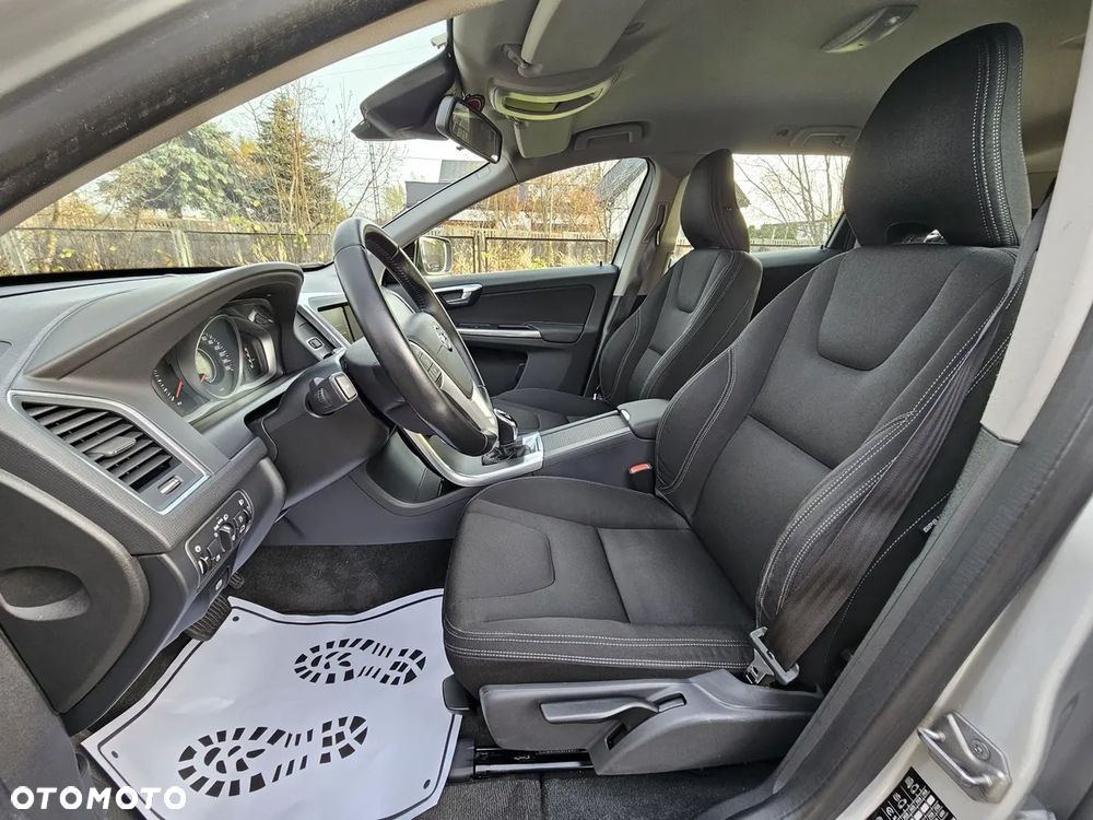 Volvo XC 60 D3 Momentum - 17