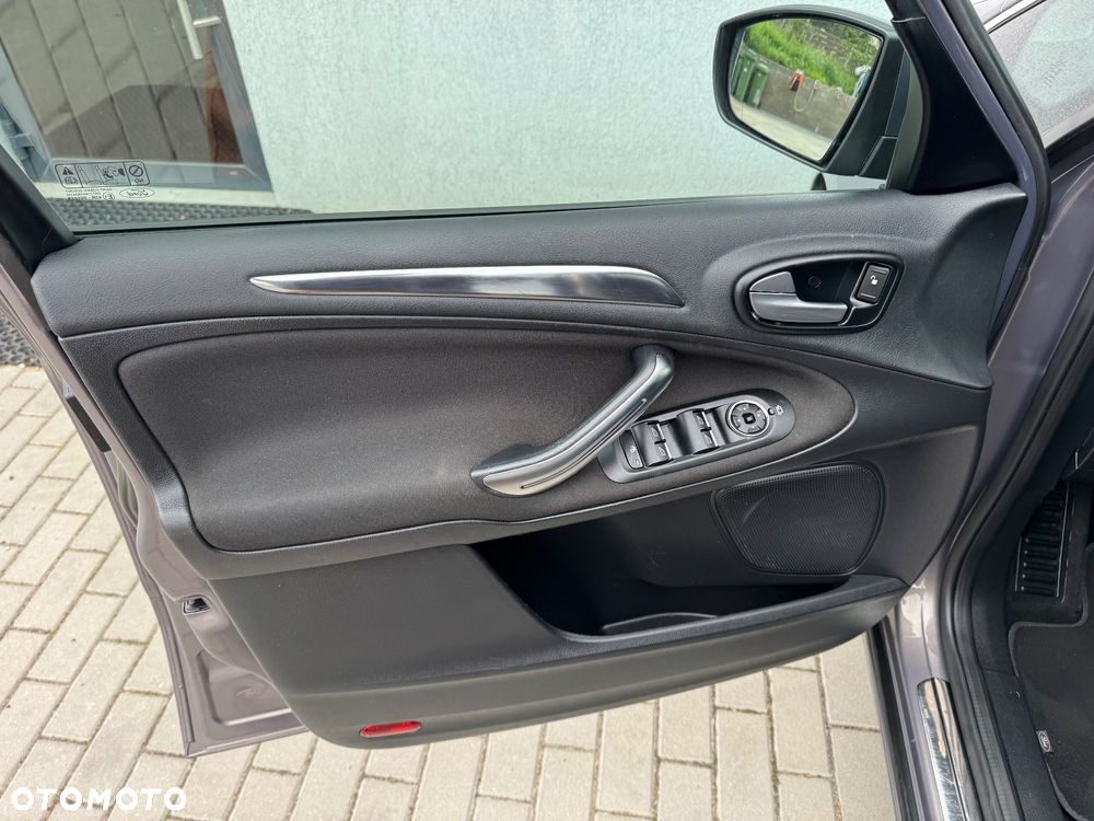 Ford S-Max 2.0 TDCi DPF Titanium - 31