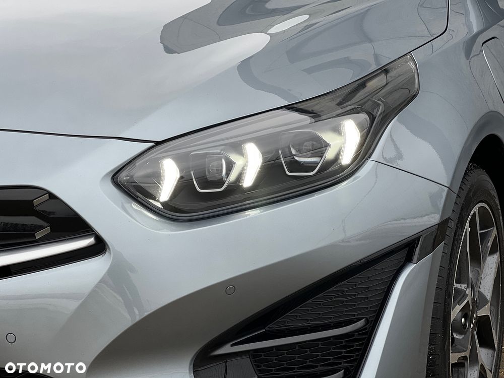 Kia Ceed 1.6 GDI DCT OPF Platinum Edition - 10