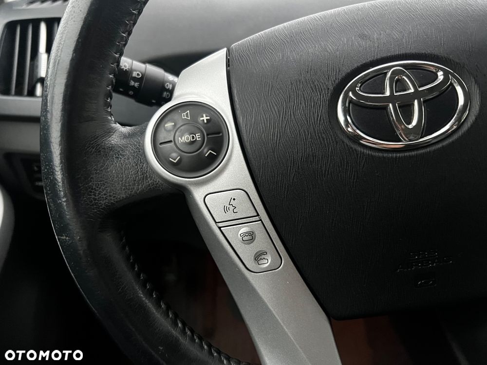 Toyota Prius (Hybrid) Comfort - 14