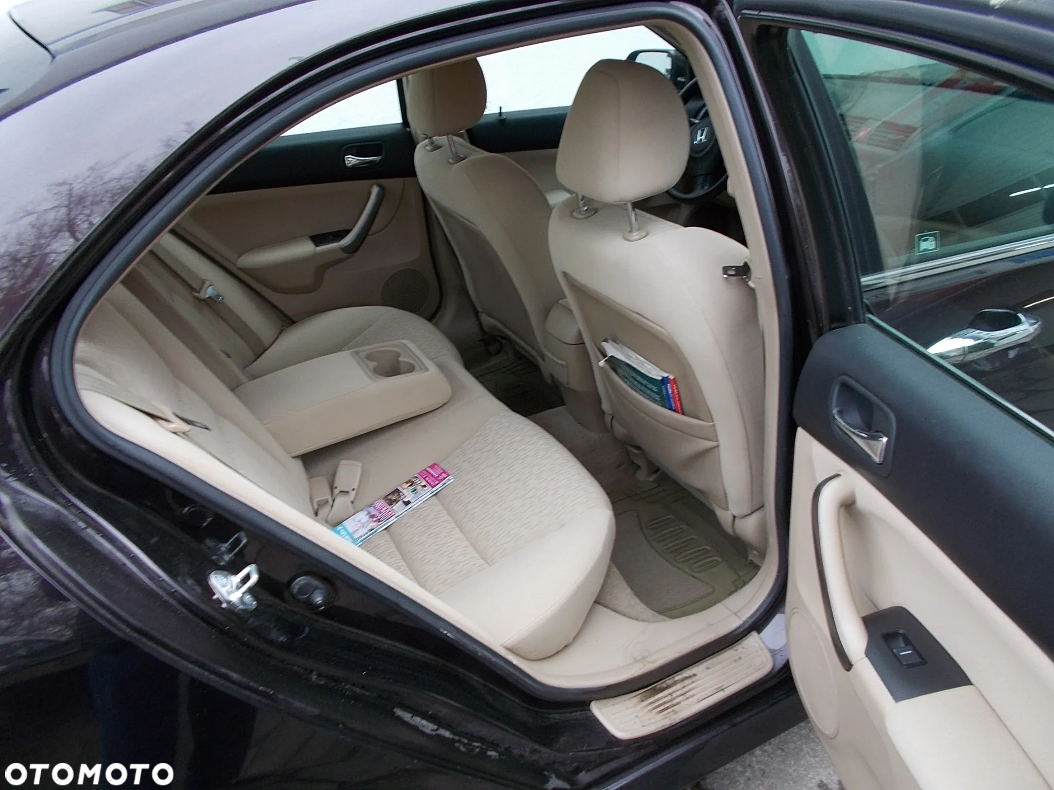Honda Accord 2.0 Comfort - 11