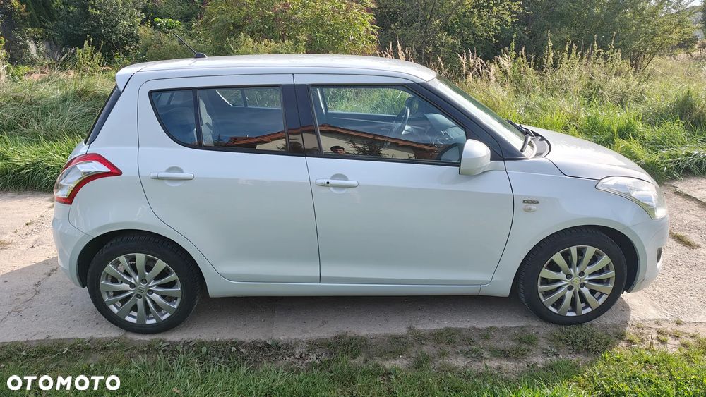 Suzuki Swift - 4