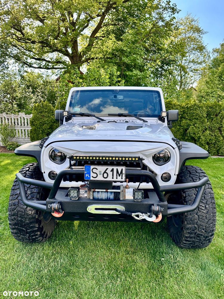 Jeep Wrangler - 4