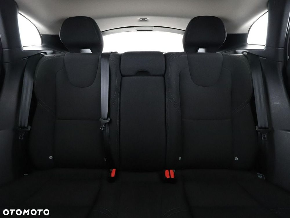 Volvo V40 T2 Kinetic - 19