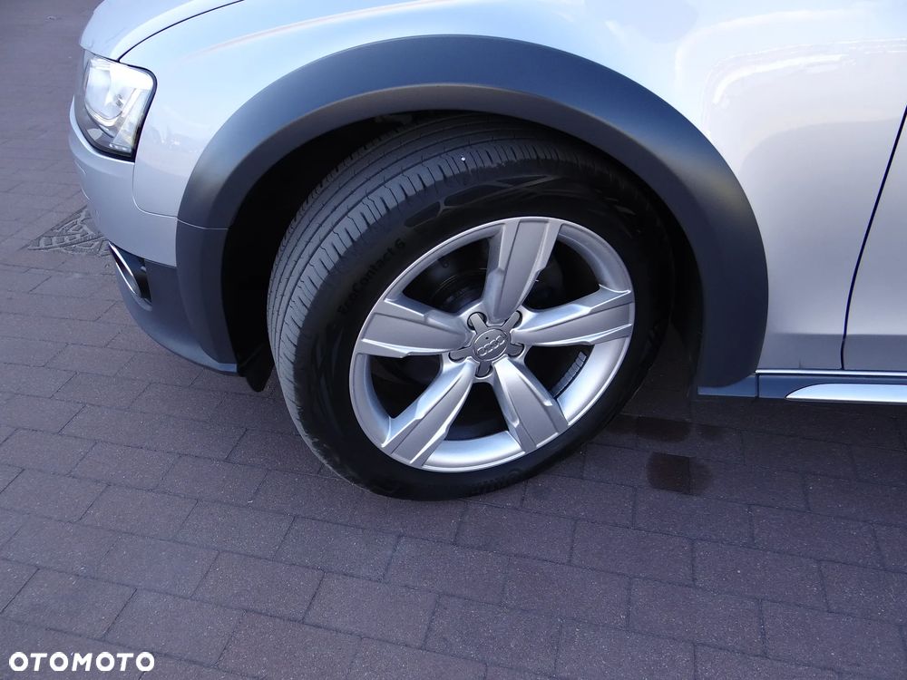 Audi A4 Allroad 2.0 TDI DPF S tronic - 27