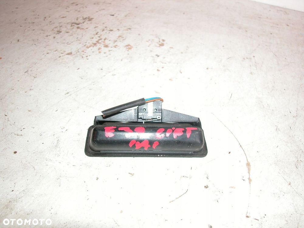 BMW E39 LIFT KLAMKA MIKROSTYK KLAPY TYLNEJ - 2