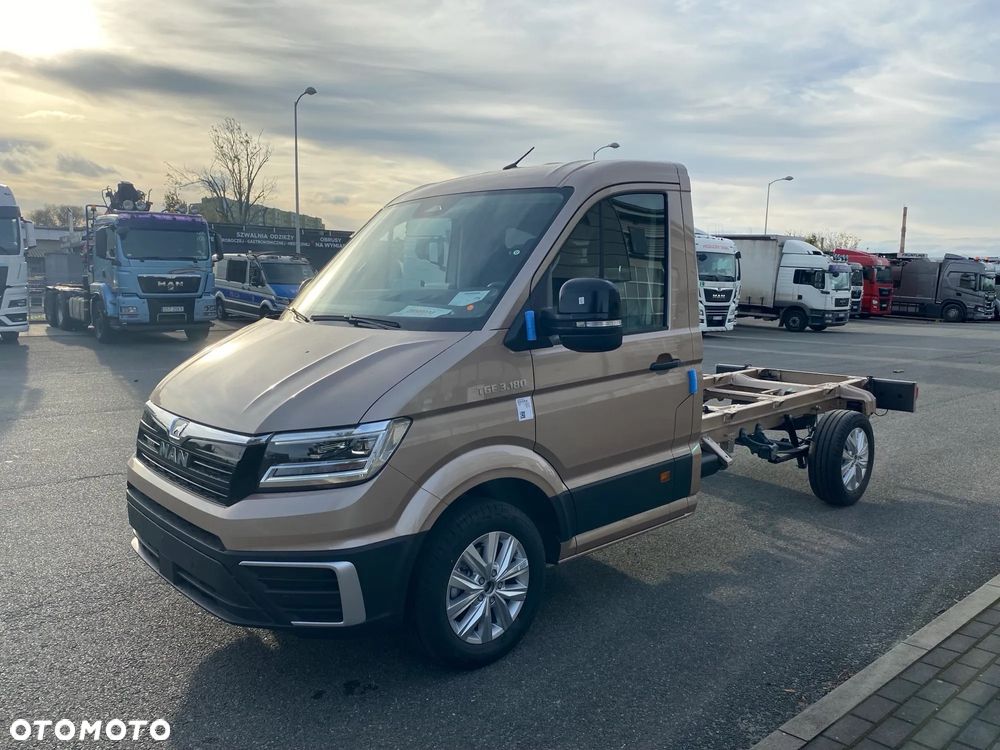 MAN TGE 3.180 4X2F SB - 1