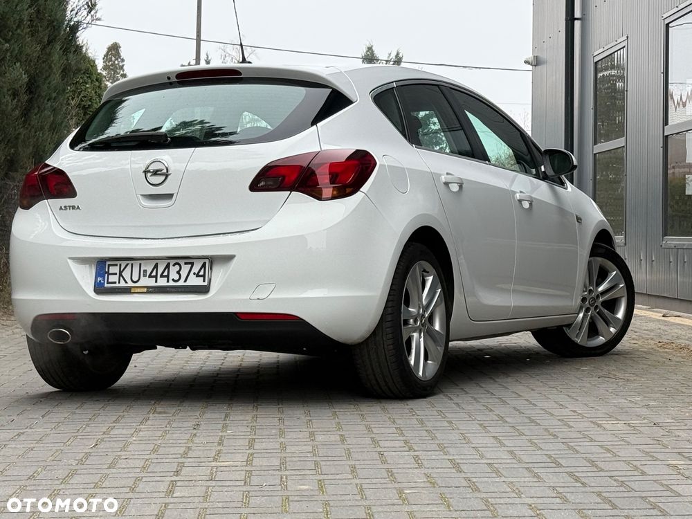Opel Astra 1.4 Turbo - 12