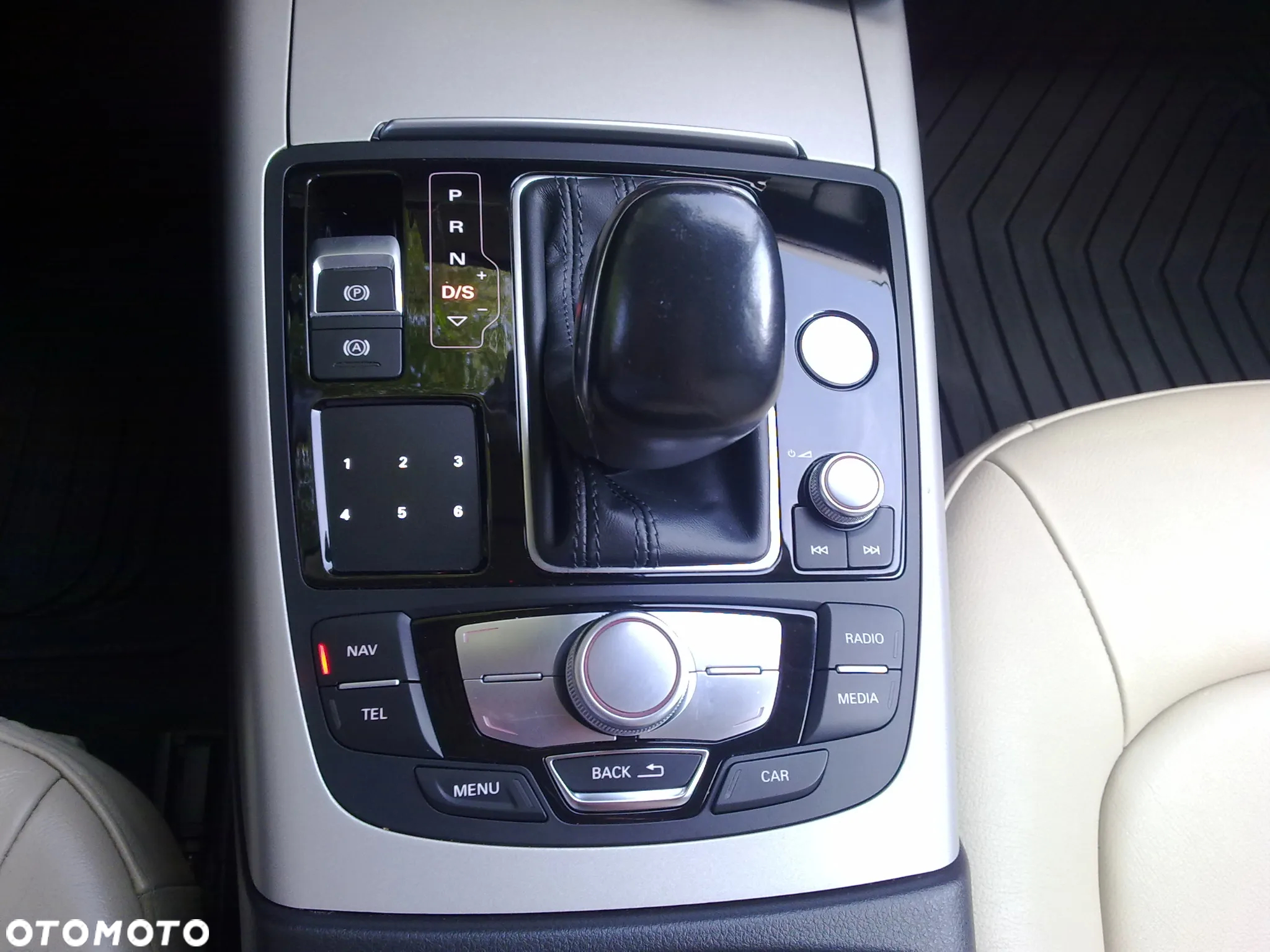 Audi A6 Allroad 3.0 TDI Quattro S tronic - 32
