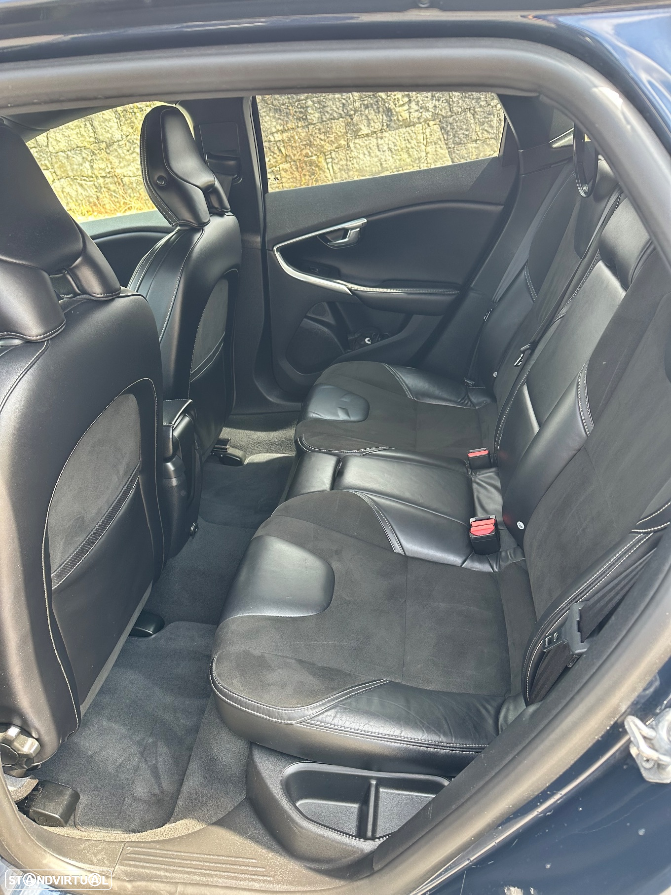Volvo V40 1.6 D2 R-Design - 43