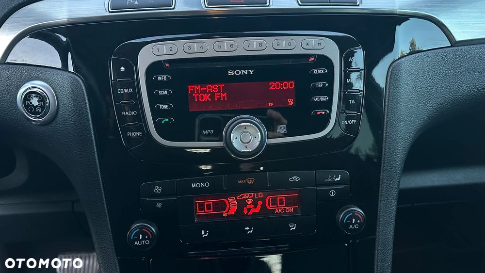 Ford Galaxy - 38