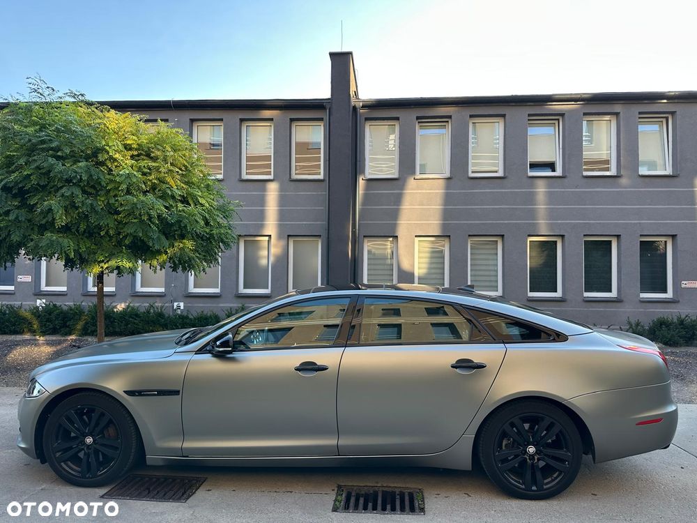 Jaguar XJ 3.0 T AWD LWB Portfolio - 2