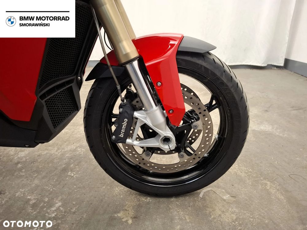 BMW XR - 17