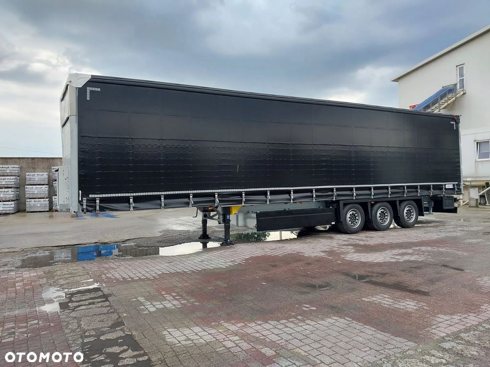Schmitz Cargobull Schmitz Cargobull SCS MB Varios - koła 385/55 R22,5 - 2