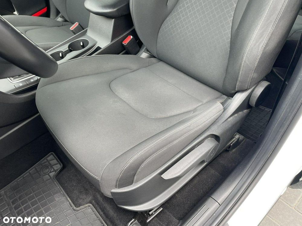 Kia Sportage - 12