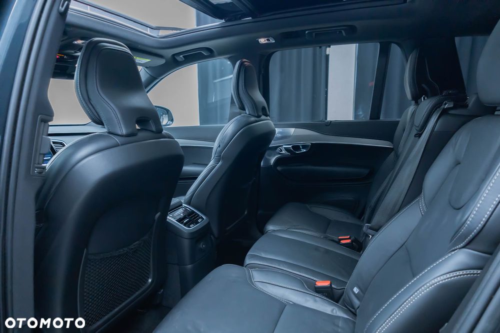 Volvo XC 90 T8 AWD Recharge Geartronic RDesign Edition - 32