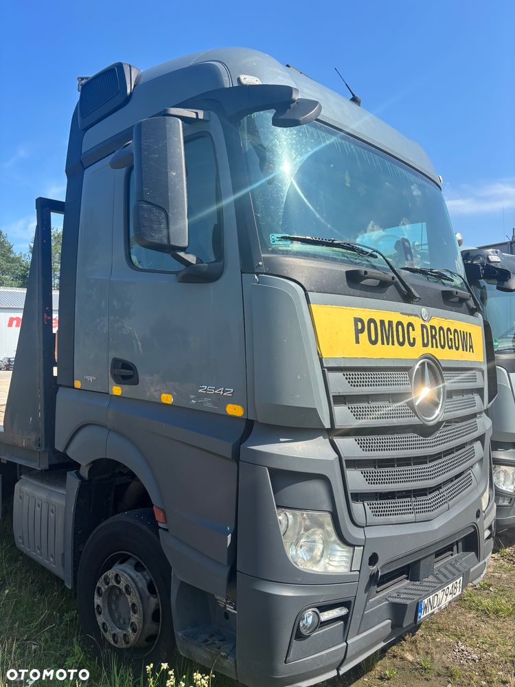 Mercedes-Benz Actros - 2