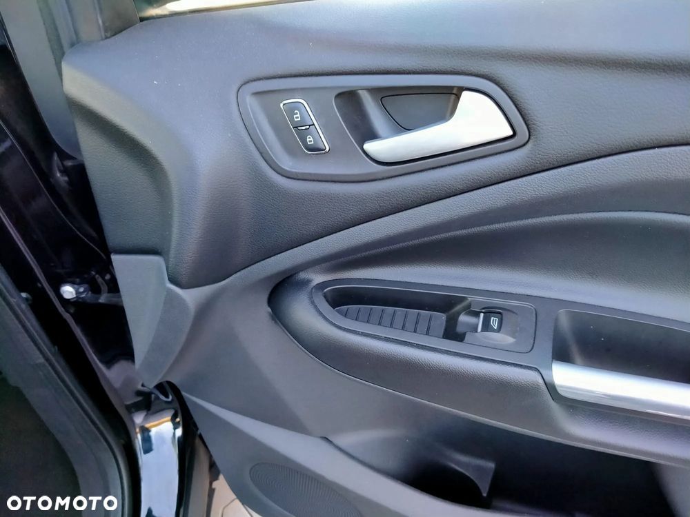 Ford Kuga - 19