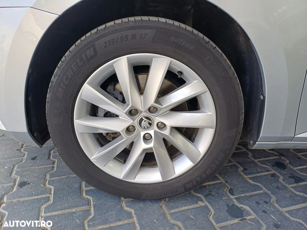 Skoda Superb 1.5 TSI DSG Ambition - 4