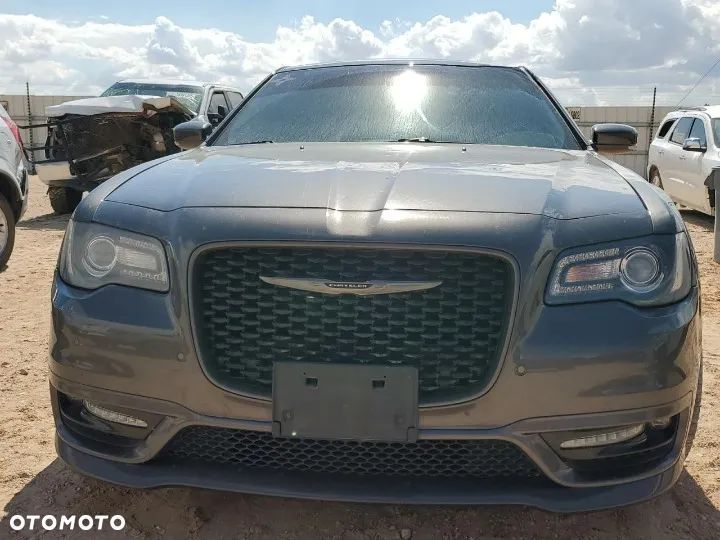 Chrysler 300 - 5