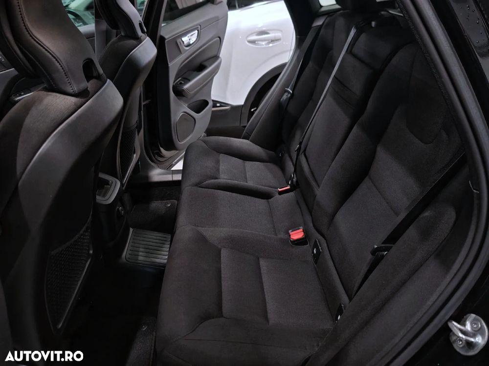 Volvo XC 60 T6 AWD Recharge Geartronic Inscription - 18