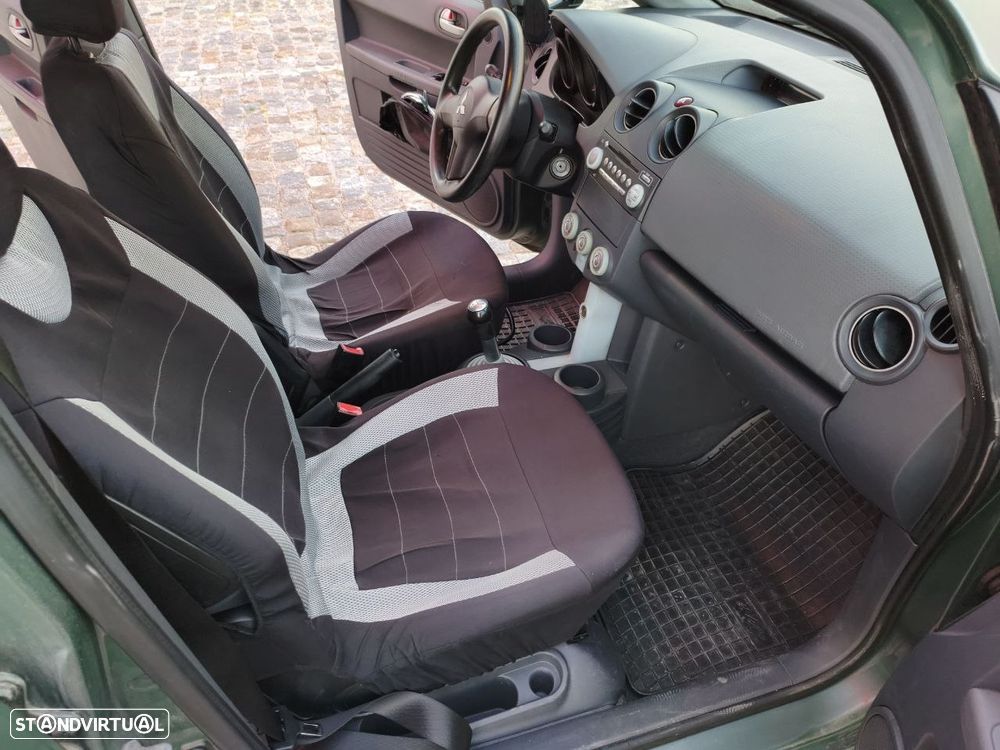 Mitsubishi Colt 1.1 Base - 8