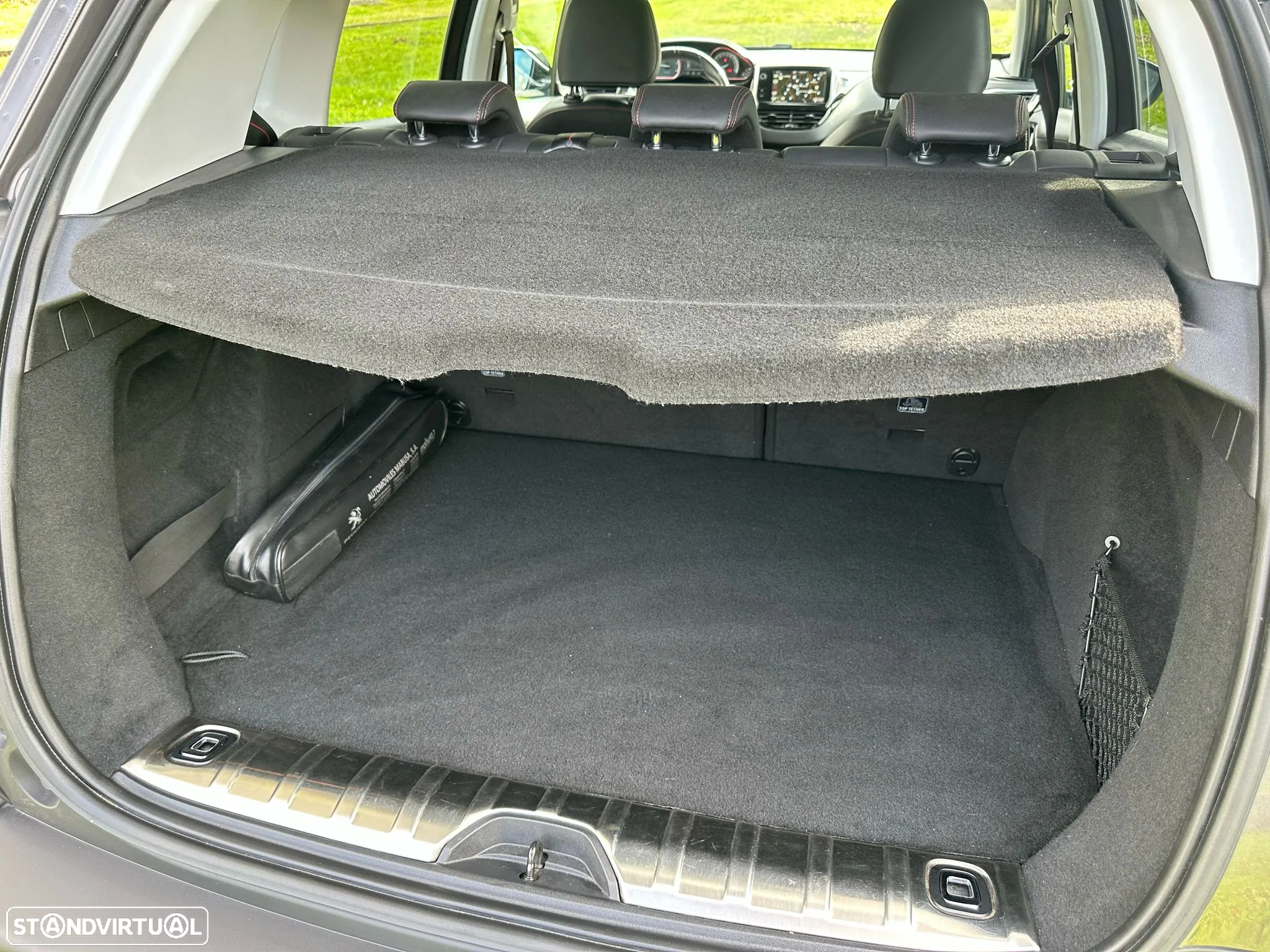 Peugeot 2008 1.6 BlueHDi GT Line - 29