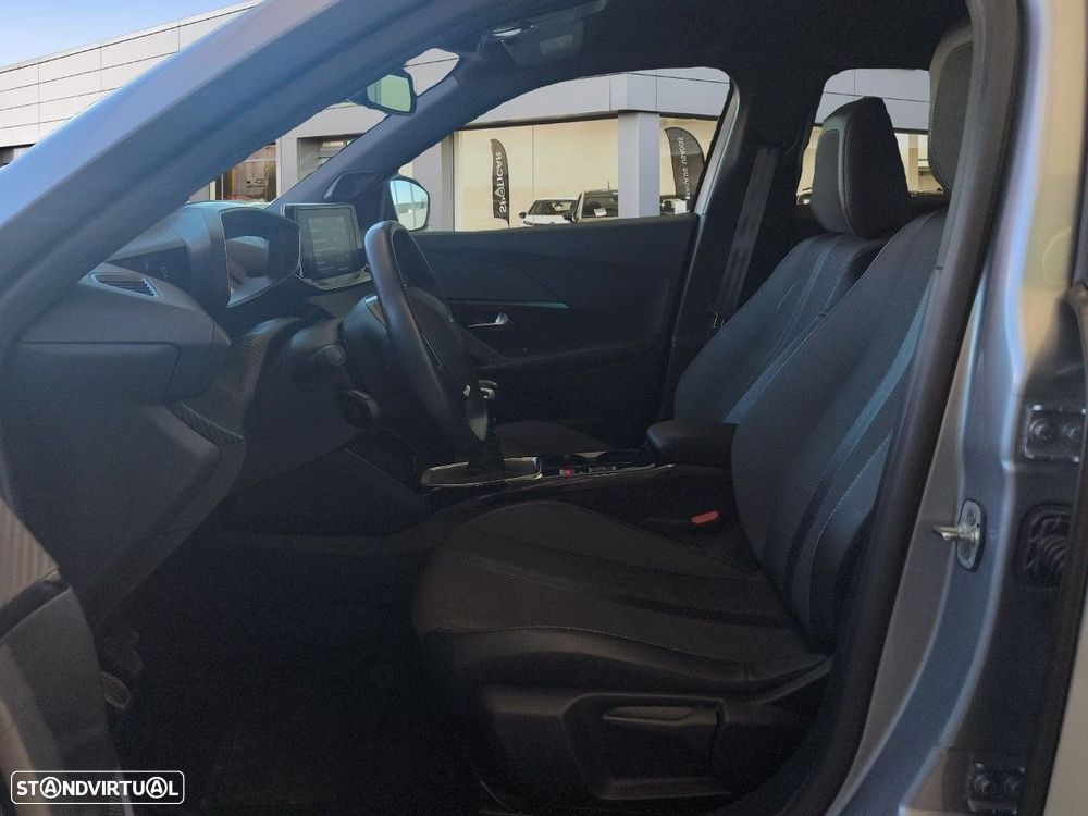 Peugeot 2008 1.2 PureTech Allure - 8