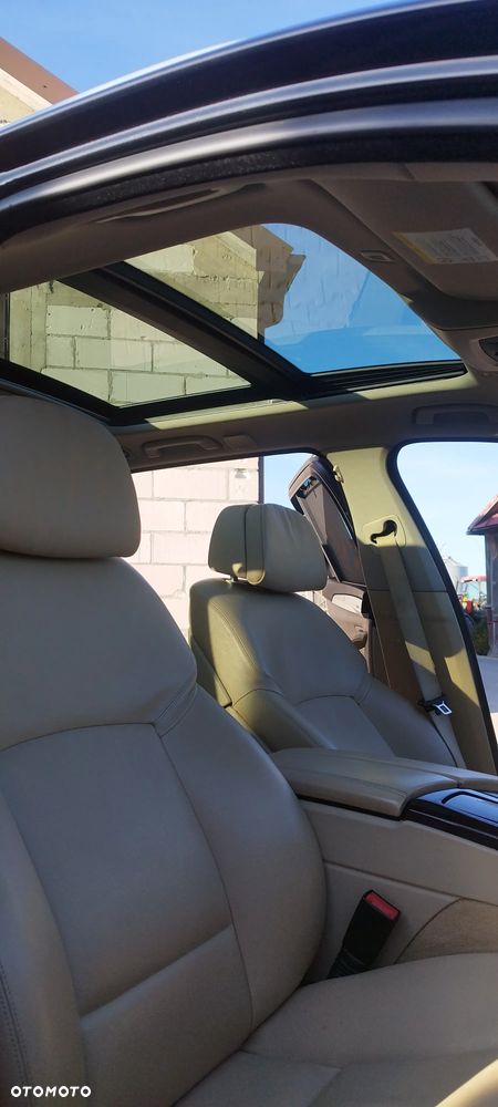 BMW Seria 5 530d xDrive Sport-Aut - 24