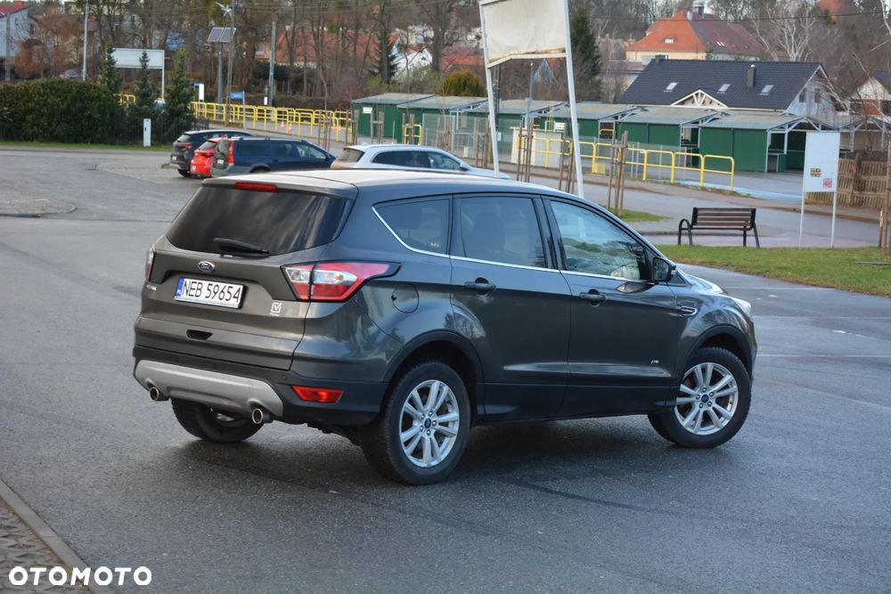 Ford Kuga - 12