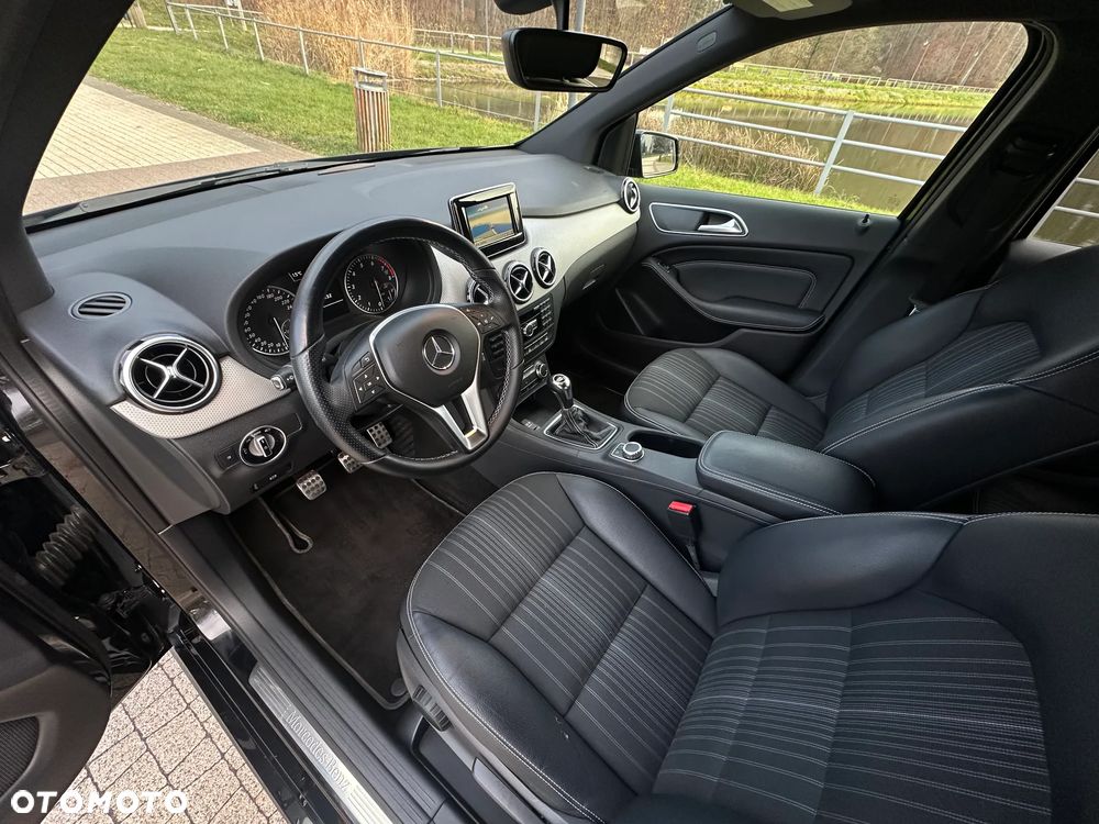 Mercedes-Benz Klasa B 180 UrbanStyle Edition - 10