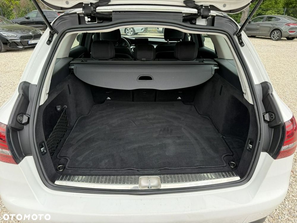 Mercedes-Benz Klasa C 220 d 9G-TRONIC - 12