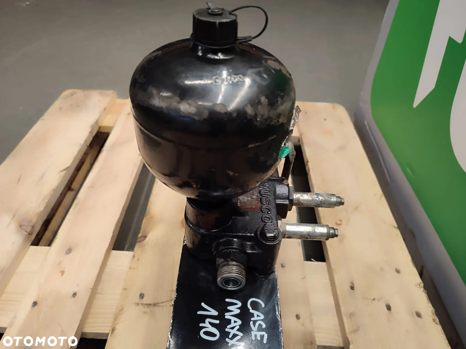 Rozdzielacz hydrauliczny HUSCO hydroakumulator CASE MAXXUM 140 - 5