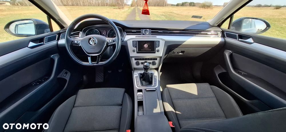 Volkswagen Passat 2.0 TDI (BlueMotion Technology) Comfortline - 9