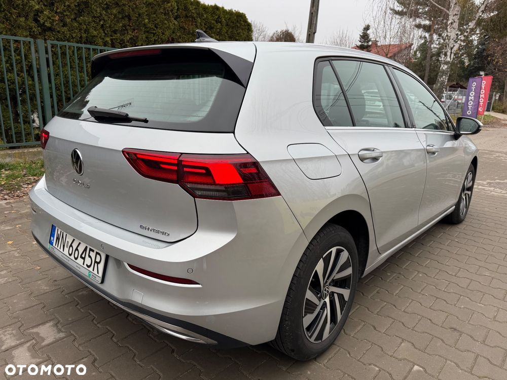 Volkswagen Golf - 10