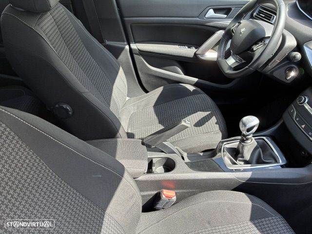 Peugeot 308 SW 1.6 BlueHDi Style - 23