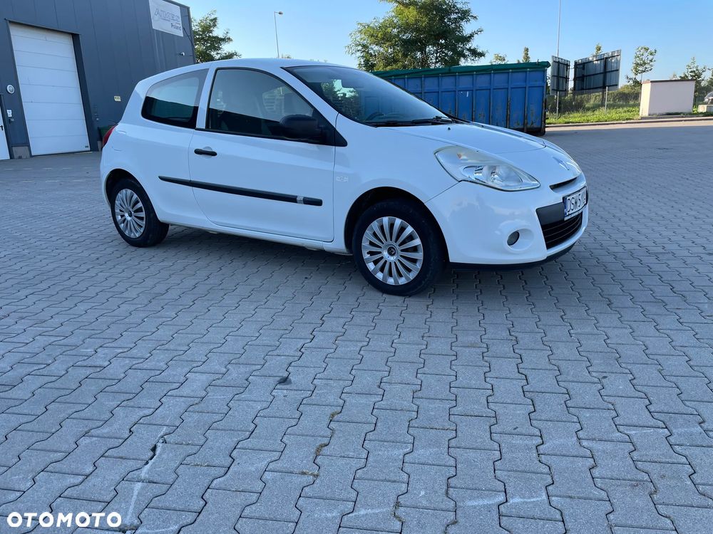 Renault Clio - 7