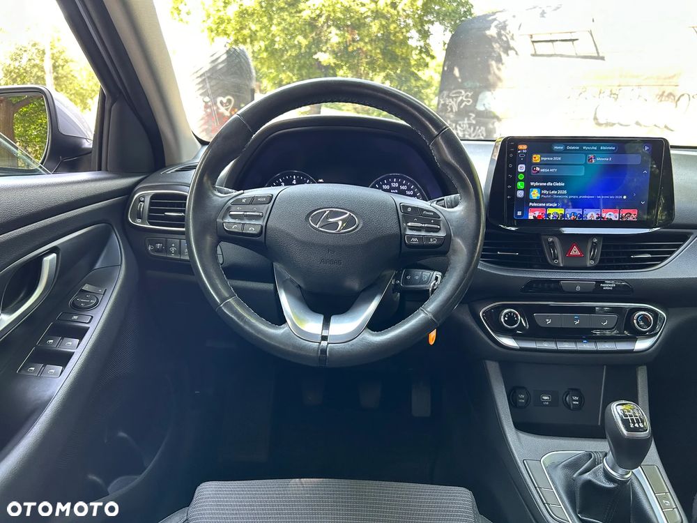 Hyundai i30 1.5 DPI Classic + - 16