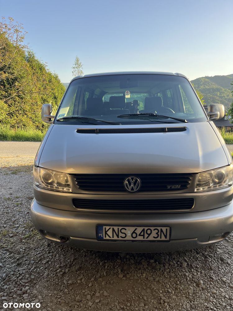 Volkswagen Caravelle - 7