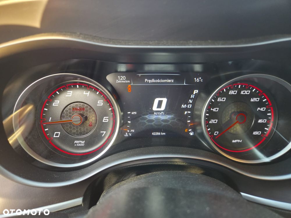 Dodge Charger 6.4 Scat Pack - 8