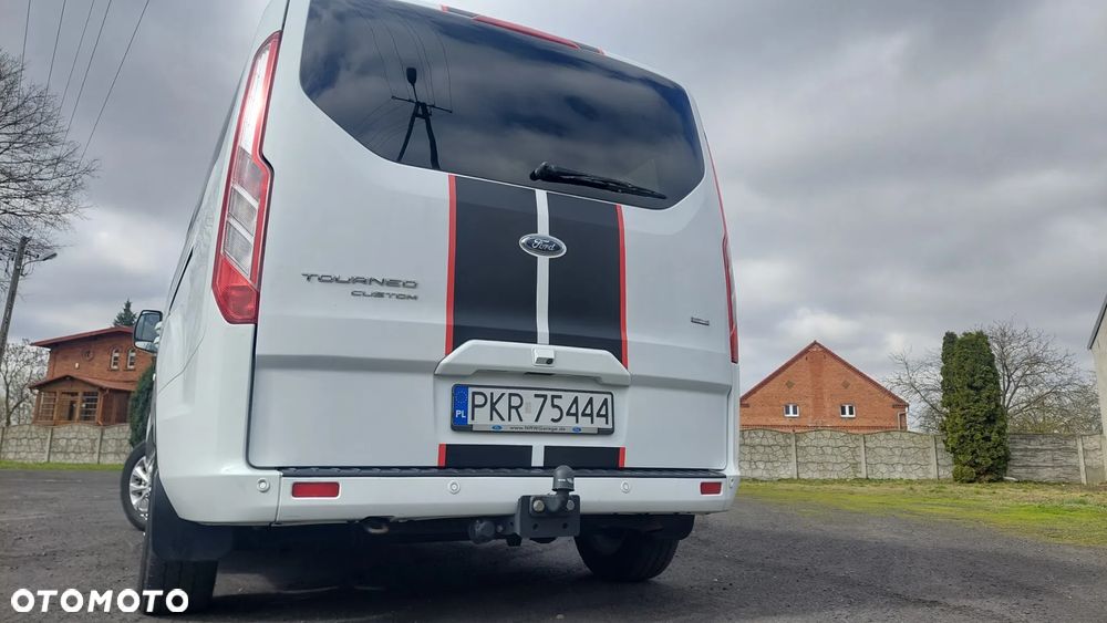 Ford Tourneo Custom - 2