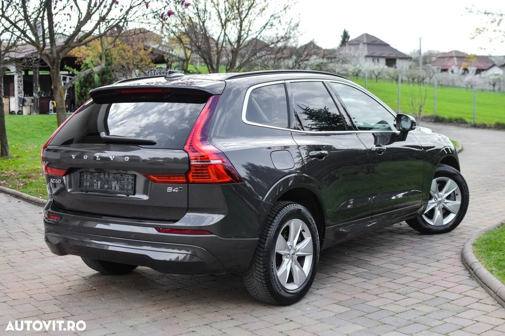 Volvo XC 60 B4 MHEV AT AWD Core - 4