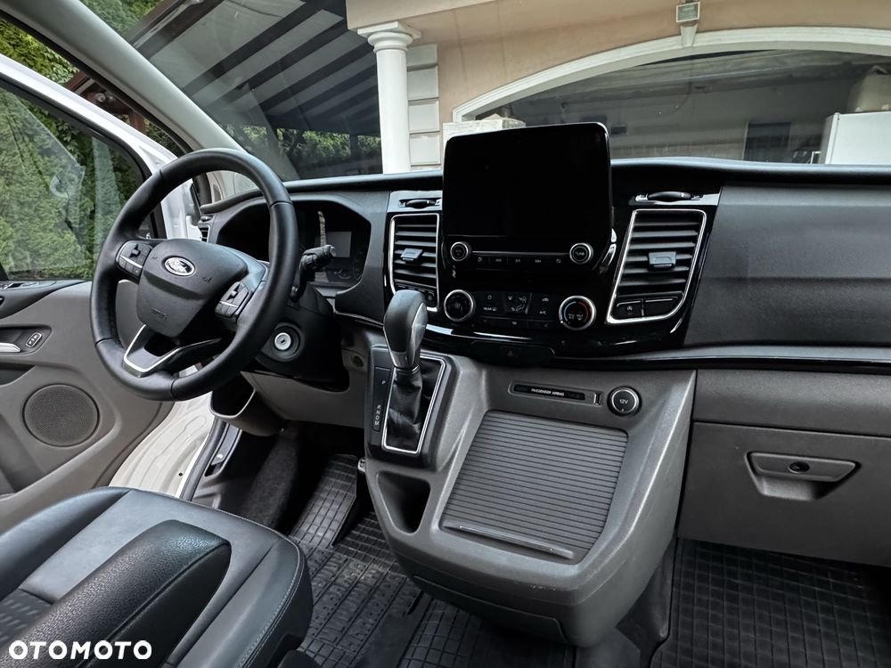 Ford Tourneo Custom - 3